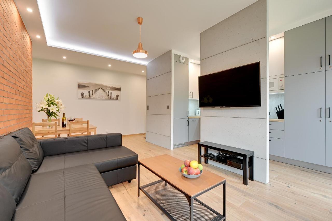 Central Apartment - Free Private Parking Gdansk Exterior photo